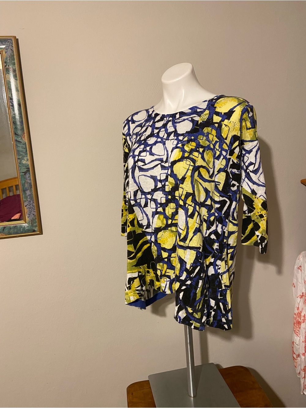 Zozo Medium Abstract-Print Women’s Tunic Top in Yellow, Blue and Black